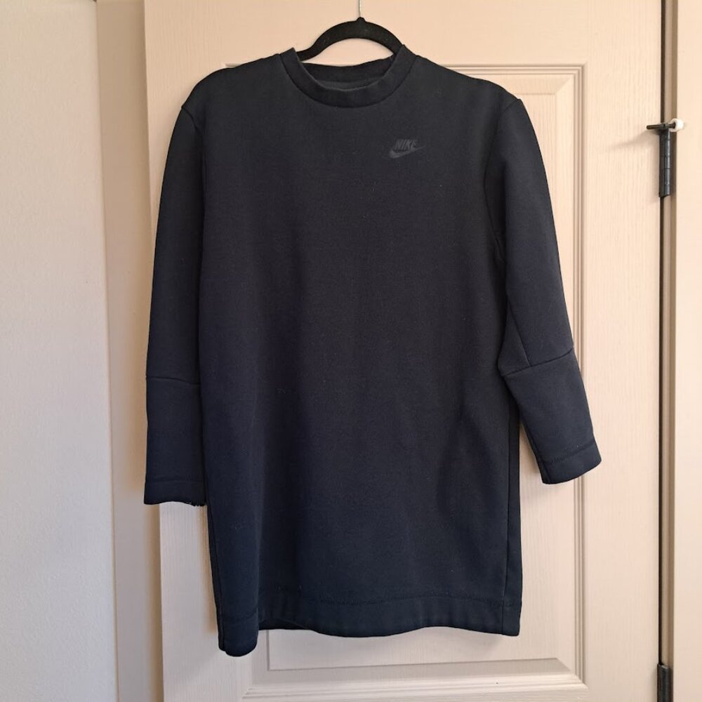 Nike Sportwear Women's Tech Fleece Long Sleeve dress in black size XS zip sleeve